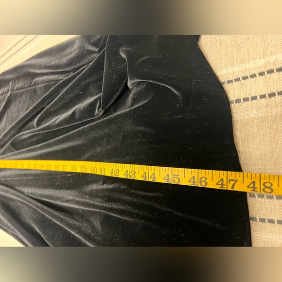 Arianna by Rachel Kaye Y2K Velvet Floral Embroidered High Slit Shaw Gown Size 14 - Picture 15 of 15